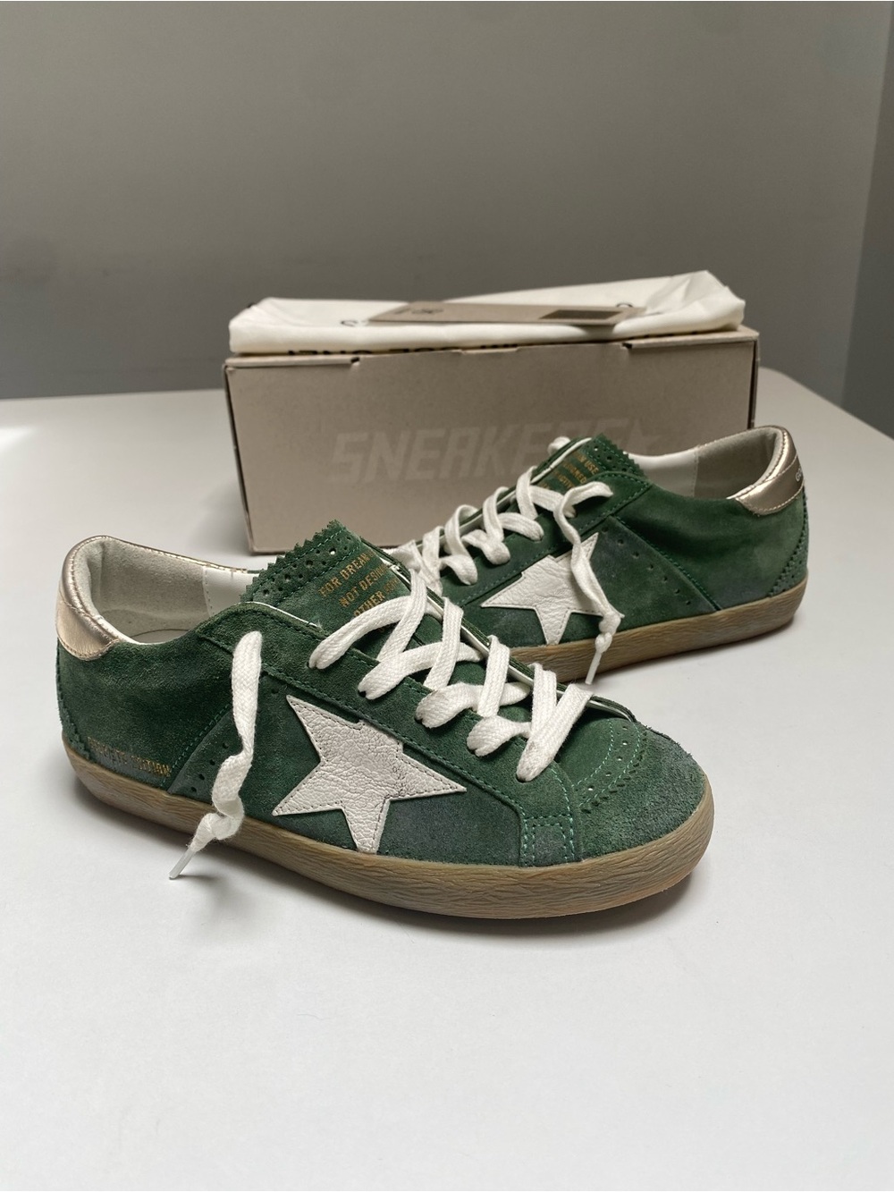 Golden Goose Superstar Sneaker Green Suede/White/Metallic Heel sz 35 New in Box - Picture 8 of 11